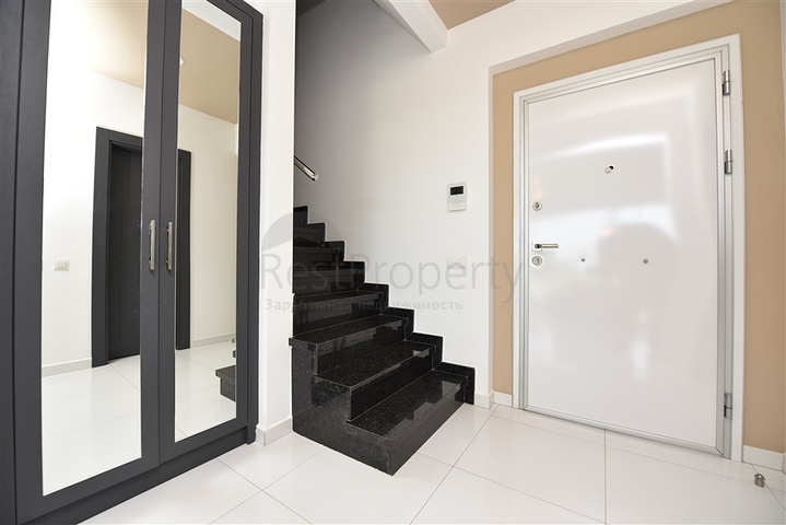 Садовый дуплекс в одном из лучших комплексов в районе Каргыджак