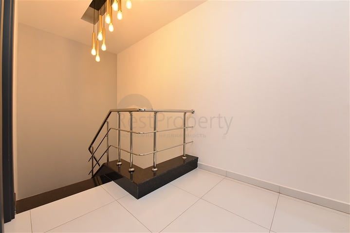 Садовый дуплекс в одном из лучших комплексов в районе Каргыджак