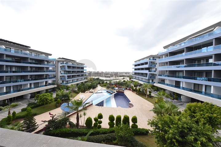 Садовый дуплекс в одном из лучших комплексов в районе Каргыджак