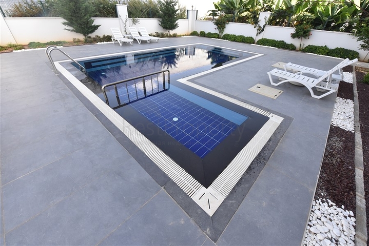 Просторный пятикомнатный пентхаус