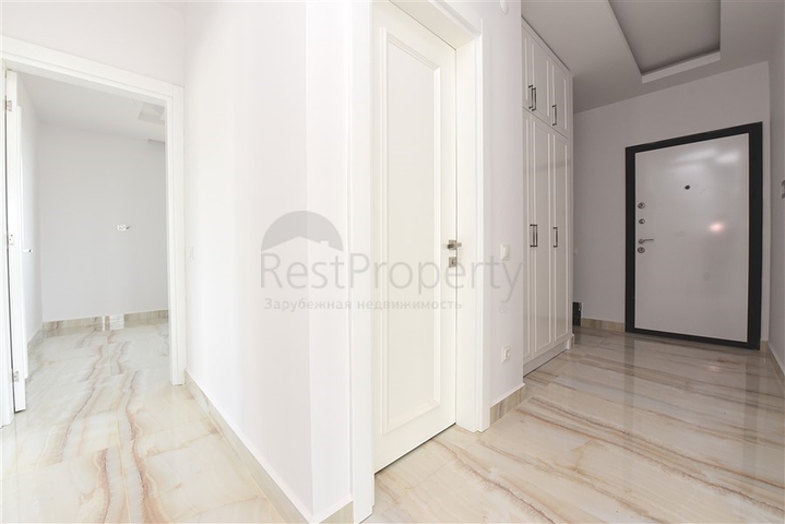 Просторный пятикомнатный пентхаус