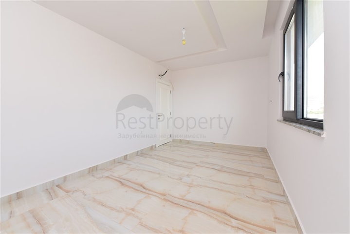 Просторный пятикомнатный пентхаус