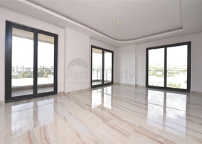 Просторный пятикомнатный пентхаус