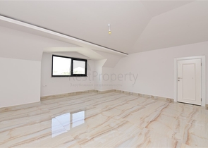 Просторный пятикомнатный пентхаус