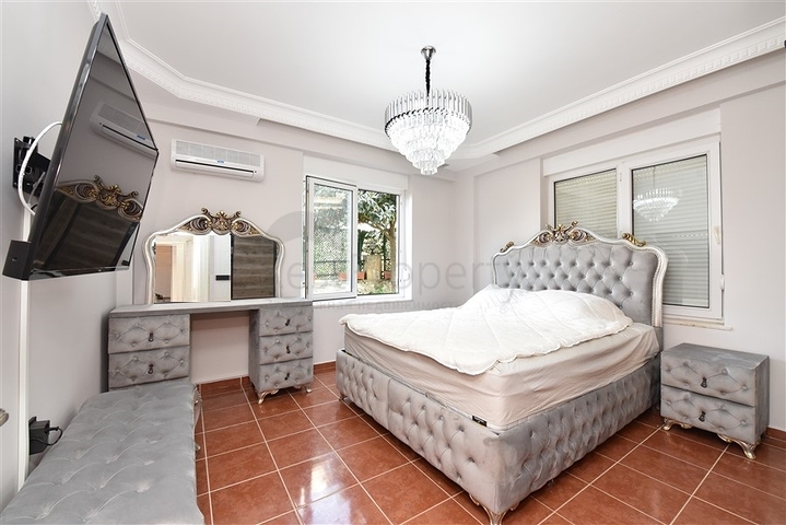 Вилла с видом на море в районе Каргыджак