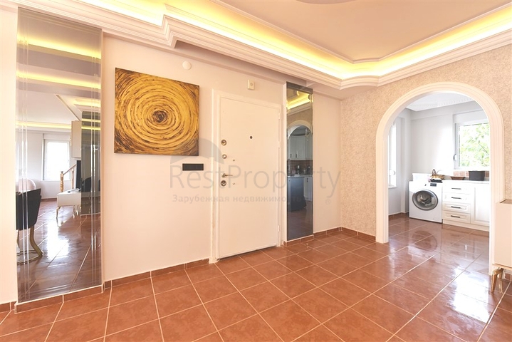 Вилла с видом на море в районе Каргыджак