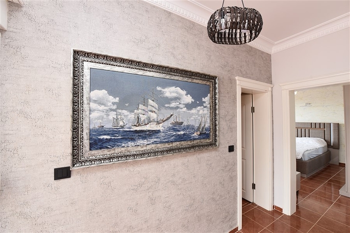 Вилла с видом на море в районе Каргыджак