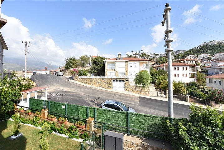 Вилла с видом на море в районе Каргыджак