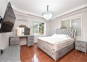 Вилла с видом на море в районе Каргыджак