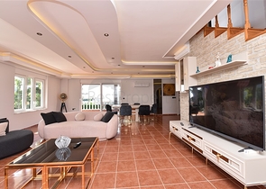 Вилла с видом на море в районе Каргыджак