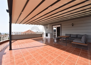 Вилла с видом на море в районе Каргыджак