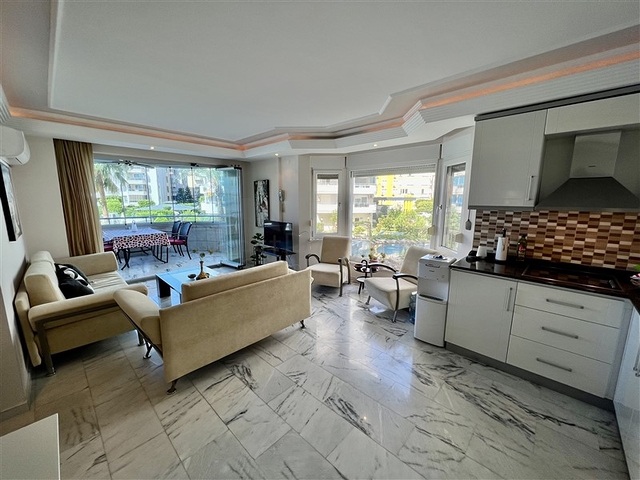 Апартаменты 3+1 в 50 м от пляжа в районе Тосмур