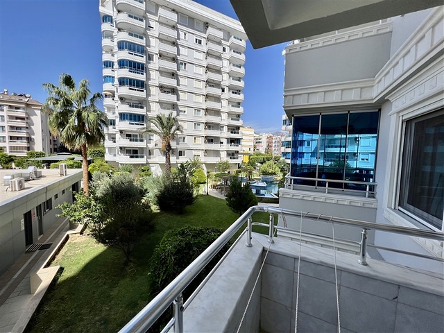 Апартаменты 3+1 в 50 м от пляжа в районе Тосмур