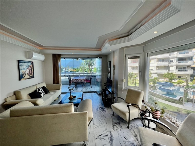 Апартаменты 3+1 в 50 м от пляжа в районе Тосмур