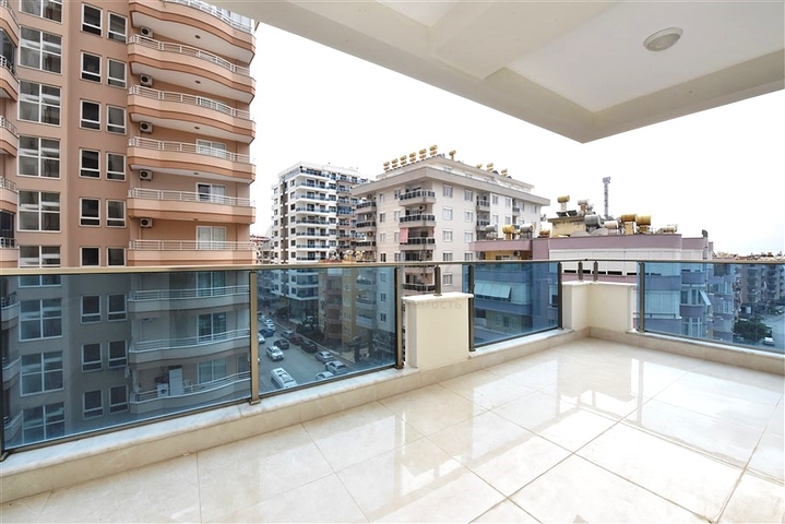 Трёхкомнатная квартира в премиальном жилом комплексе в районе Махмутлар