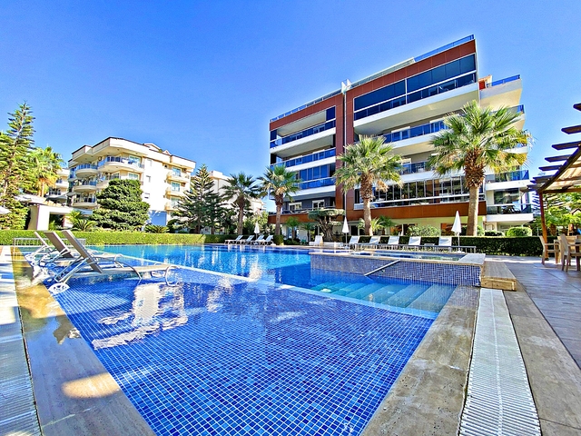 Пентхаус 4+1 в районе Тосмур 