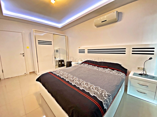 Пентхаус 4+1 в районе Тосмур 