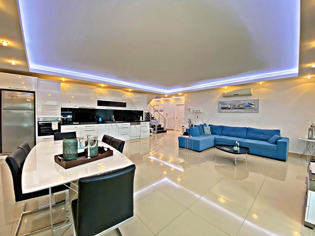 Пентхаус 4+1 в районе Тосмур 