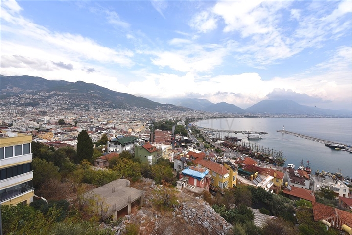 Продается пентхаус 3+1 на крепости в Алании