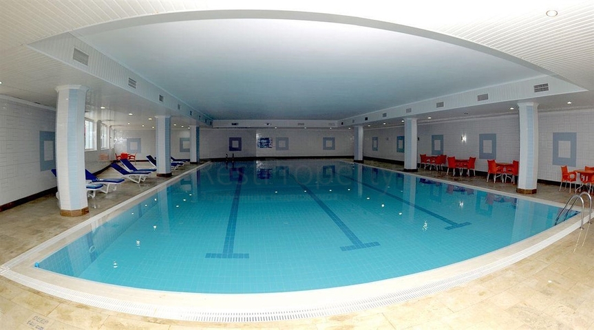 Квартира 1+1 в Махмутларе с выходом в сад