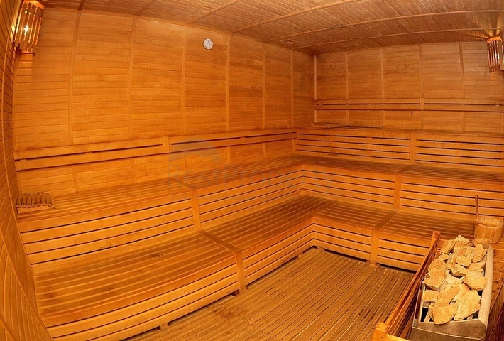 Квартира 1+1 в Махмутларе с выходом в сад