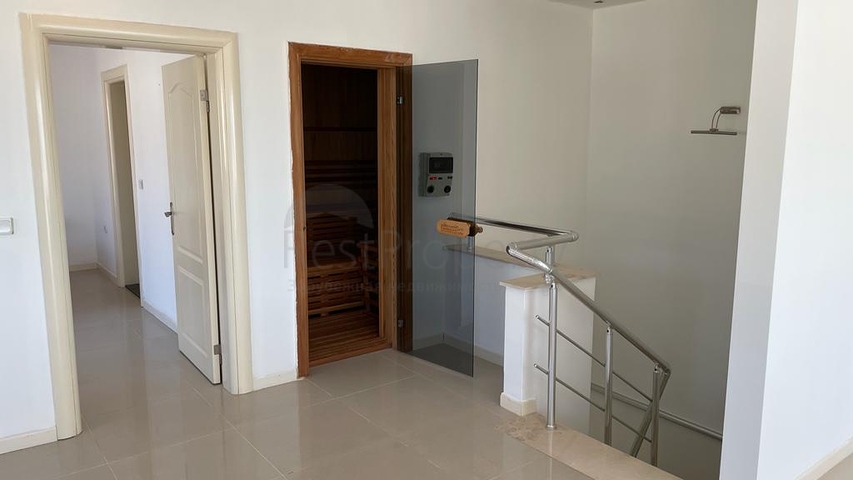 Просторный пентхаус в районе Махмутлар 