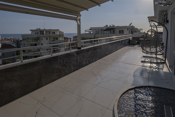 Шикарный пентхаус на берегу моря