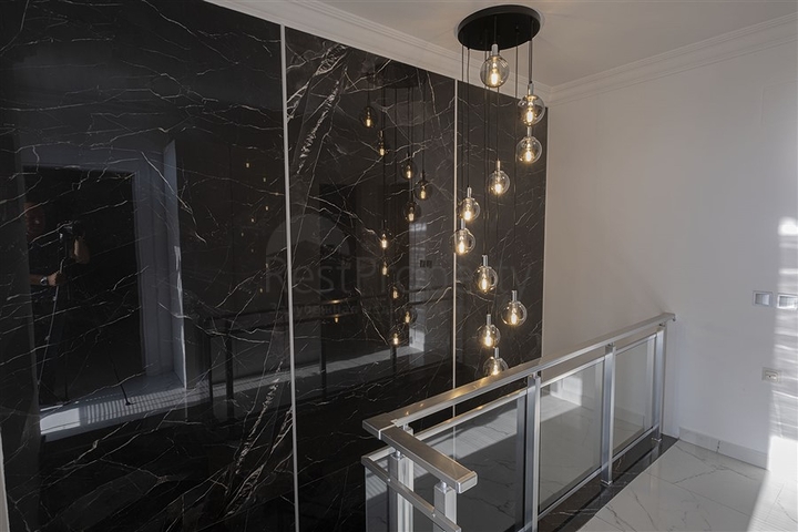 Шикарный пентхаус на берегу моря