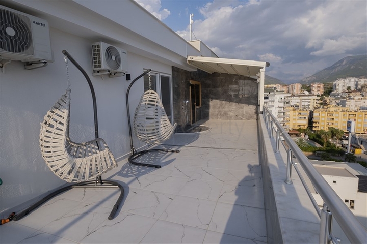 Шикарный пентхаус на берегу моря