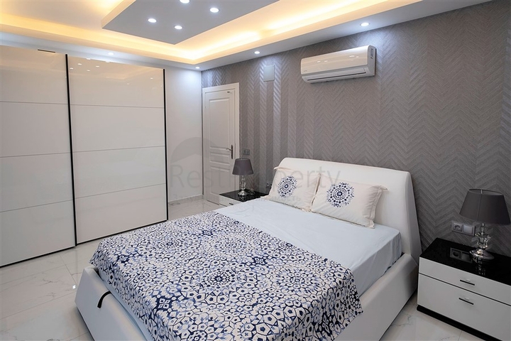 Шикарный пентхаус на берегу моря