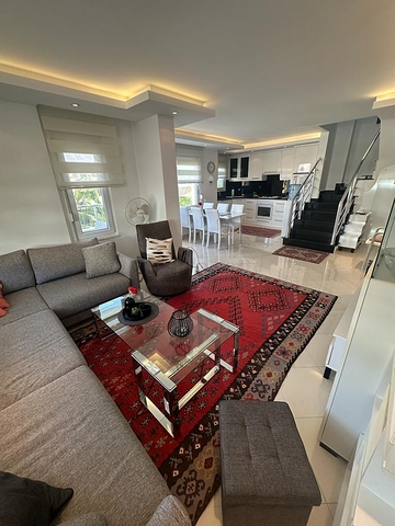 Пентхаус планировкой 3+1 в районе Оба