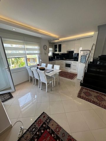 Пентхаус планировкой 3+1 в районе Оба