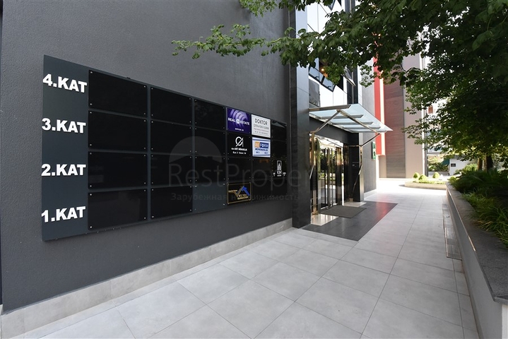 Офисное помещение в современном комплексе