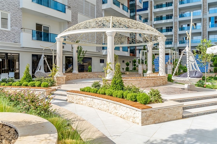 Шикарная квартира планировкой 2+1 в самом популярном комплексе района Махмутлар