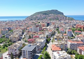 Квартира планировкой 2+1 в центре Алании