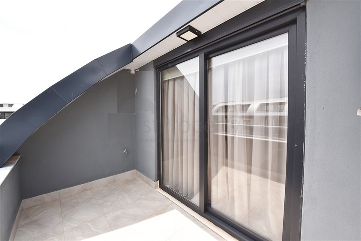 Меблированный пентхаус в европейском районе Оба