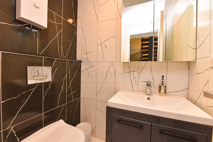 Меблированный пентхаус в европейском районе Оба