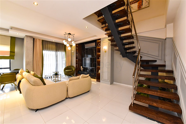 Меблированный пентхаус в европейском районе Оба