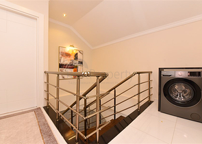 Меблированный пентхаус в европейском районе Оба