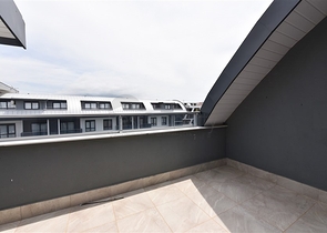 Меблированный пентхаус в европейском районе Оба