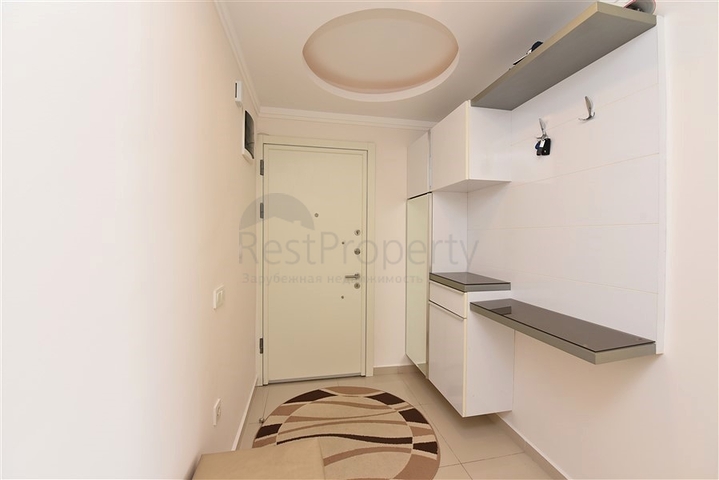 Большая трехкомнатная квартира в жилом комплексе класса люкс в Конаклы