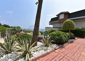 Большая трехкомнатная квартира в жилом комплексе класса люкс в Конаклы