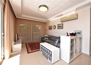 Большая трехкомнатная квартира в жилом комплексе класса люкс в Конаклы