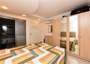 Большая трехкомнатная квартира в жилом комплексе класса люкс в Конаклы