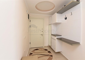 Большая трехкомнатная квартира в жилом комплексе класса люкс в Конаклы