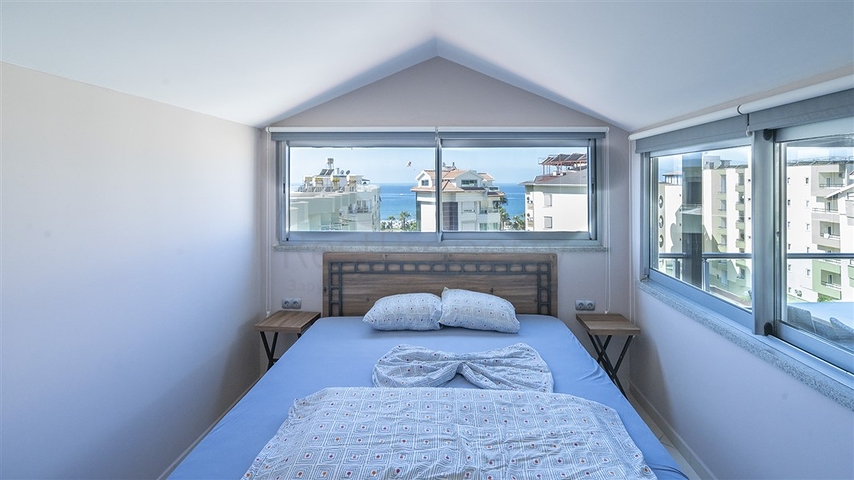 Квартира 4+1 на первой линии с возможностью получения гражданства 