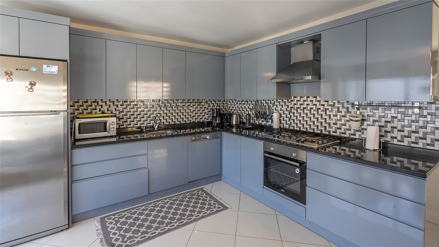 Квартира 4+1 на первой линии с возможностью получения гражданства 