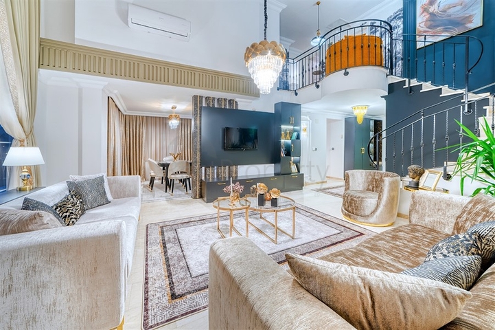 Меблированная вилла 4+1 в центре Алании