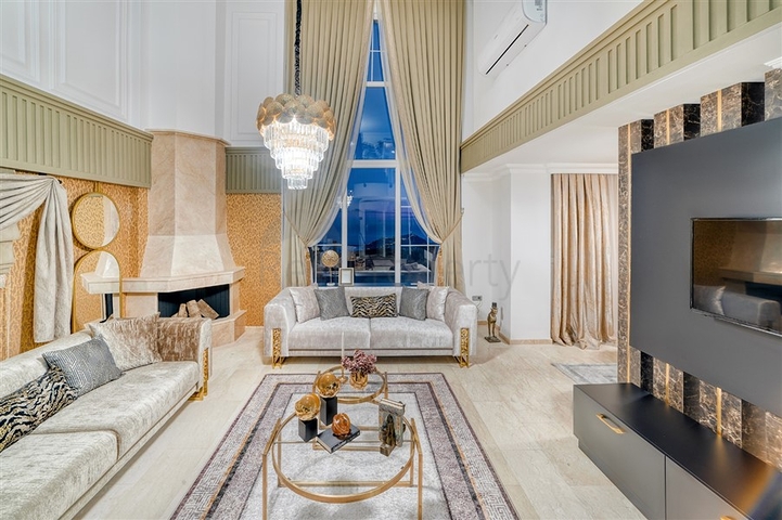 Меблированная вилла 4+1 в центре Алании