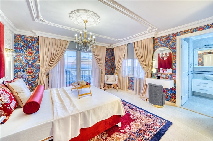 Меблированная вилла 4+1 в центре Алании